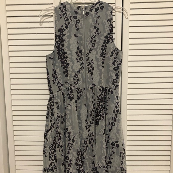 Dress - Picture 5 of 5